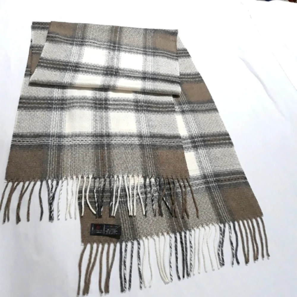 V. Fraas Cashmink plaid scarf